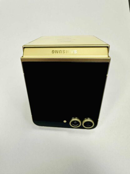 Nagu uus Samsung Z Flip 6 (5G) / 512GB / 8GB RAM / Olympic Special Edition! - Image 6